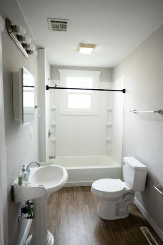 1310 W Florida Street, Springfield, MO 65803