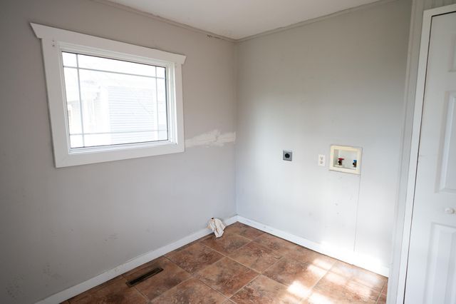 1310 W Florida Street, Springfield, MO 65803