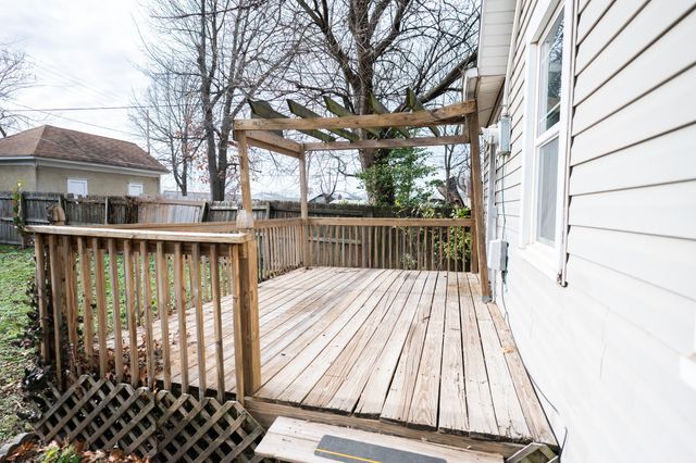 1310 W Florida Street, Springfield, MO 65803