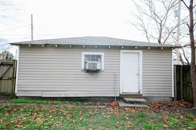 1310 W Florida Street, Springfield, MO 65803