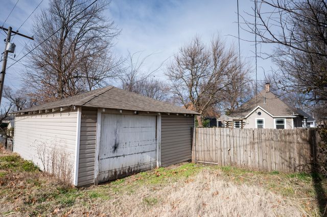 1310 W Florida Street, Springfield, MO 65803