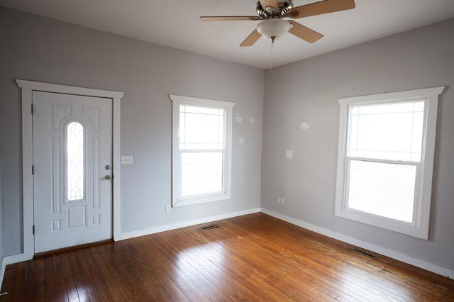 1310 W Florida Street, Springfield, MO 65803