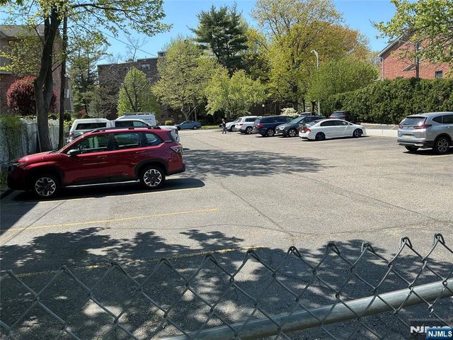 2345 Linwood 4H, Fort Lee, NJ 07024