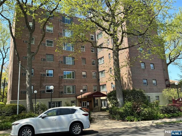 2345 Linwood 4H, Fort Lee, NJ 07024
