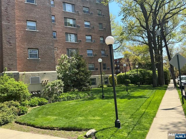 2345 Linwood 4H, Fort Lee, NJ 07024
