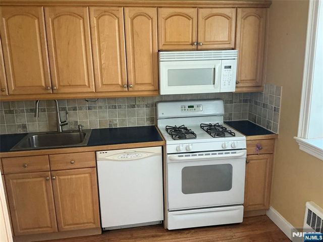 2345 Linwood 4H, Fort Lee, NJ 07024