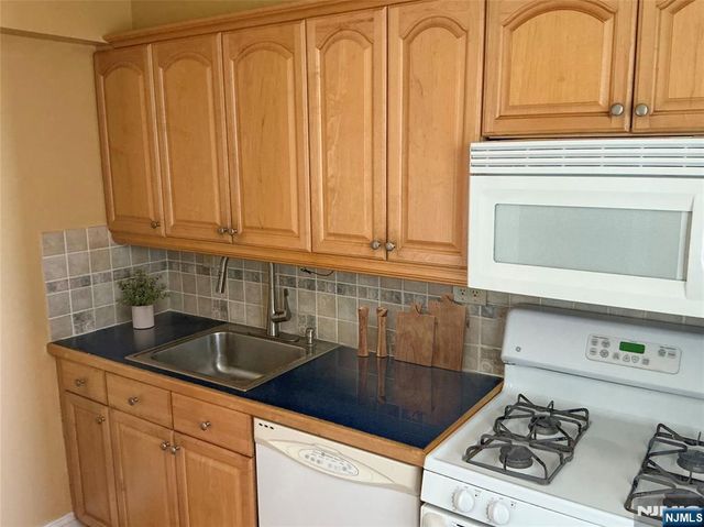 2345 Linwood 4H, Fort Lee, NJ 07024