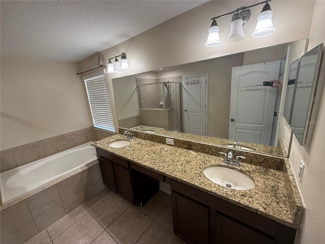 10205 STEDFAST COURT, Sun City Center, FL 33573