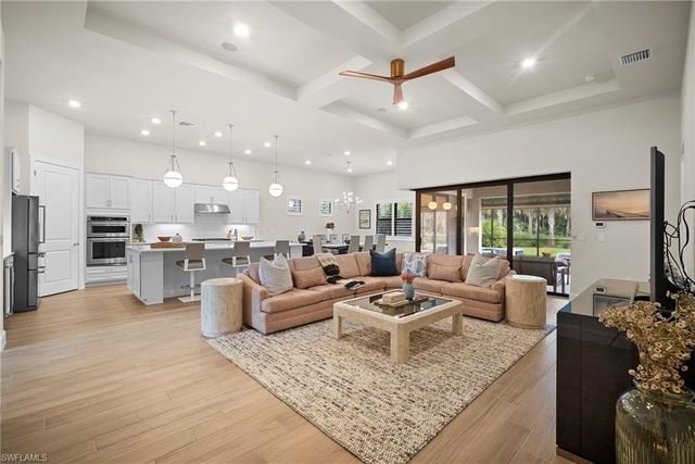 9774 Everglades DR, Naples, FL 34120