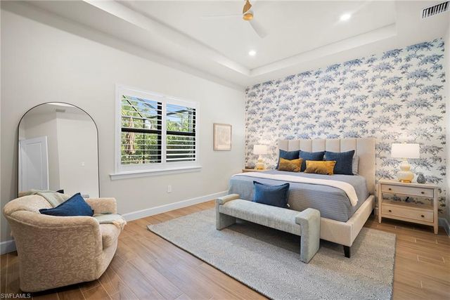 9774 Everglades DR, Naples, FL 34120