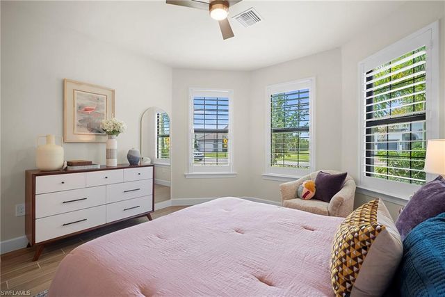 9774 Everglades DR, Naples, FL 34120