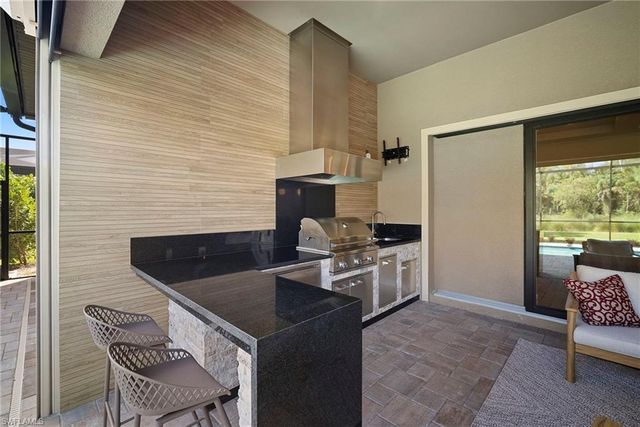 9774 Everglades DR, Naples, FL 34120