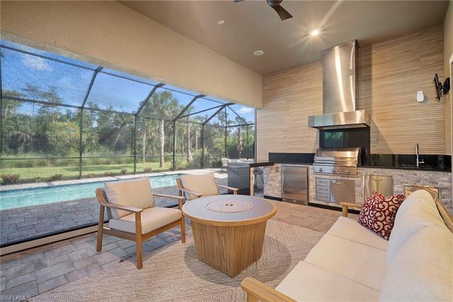 9774 Everglades DR, Naples, FL 34120