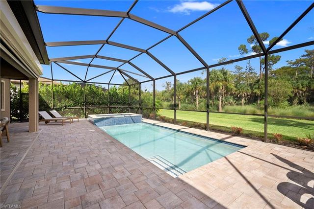 9774 Everglades DR, Naples, FL 34120