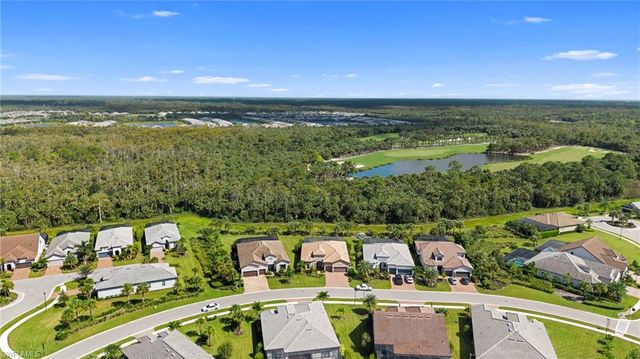 9774 Everglades DR, Naples, FL 34120