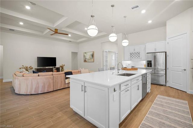 9774 Everglades DR, Naples, FL 34120