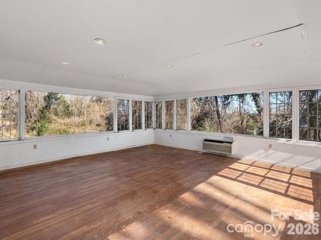 143 S Ridgecrest Avenue, Rutherfordton, NC 28139