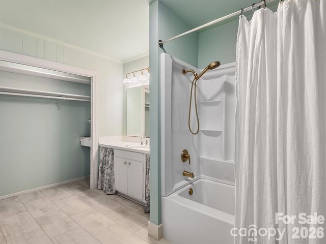 143 S Ridgecrest Avenue, Rutherfordton, NC 28139