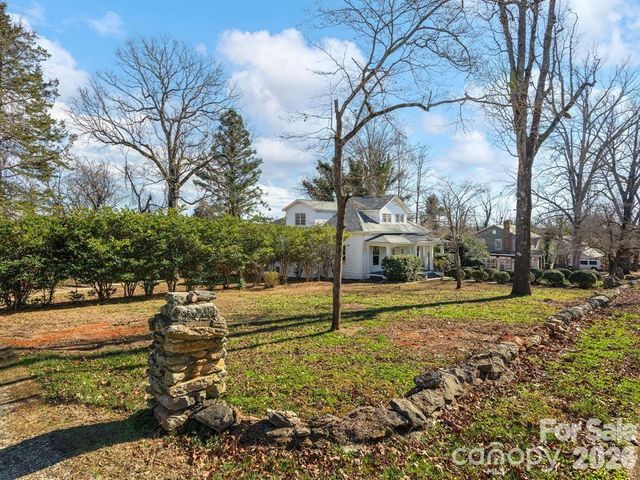 143 S Ridgecrest Avenue, Rutherfordton, NC 28139