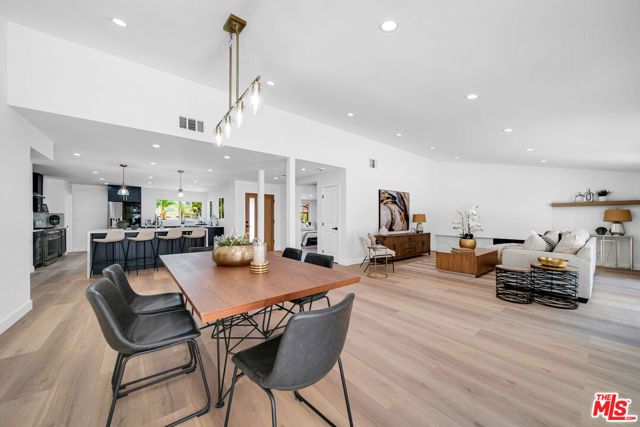 10200 Shoshone Avenue, Northridge (los Angeles), CA 91325