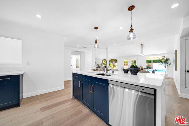 10200 Shoshone Avenue, Northridge (los Angeles), CA 91325