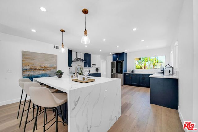 10200 Shoshone Avenue, Northridge (los Angeles), CA 91325