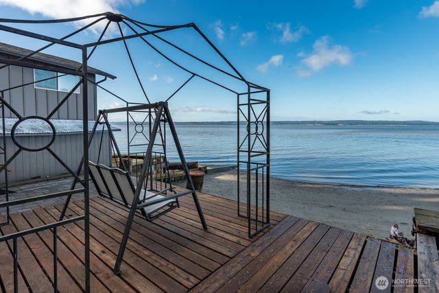 19422 Soundview Drive NW, Stanwood, WA 98292