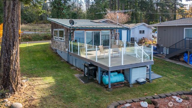 19422 Soundview Drive NW, Stanwood, WA 98292