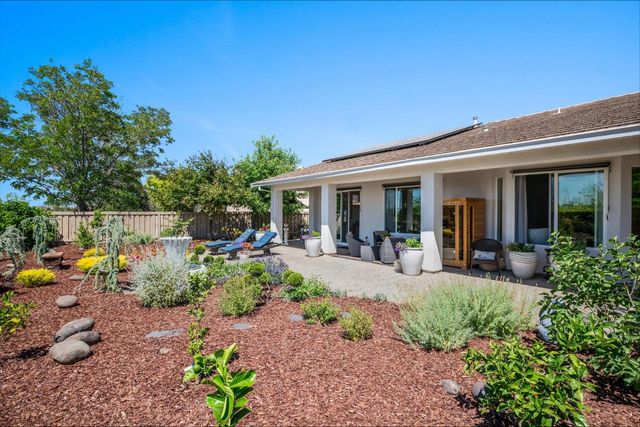 310 Phoebe Ct, Lincoln, CA 95648