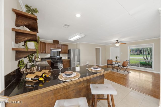 241 Grand Avenue, Lafayette, LA 70503