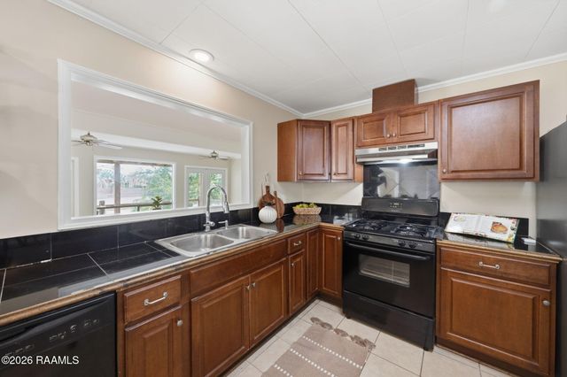 241 Grand Avenue, Lafayette, LA 70503