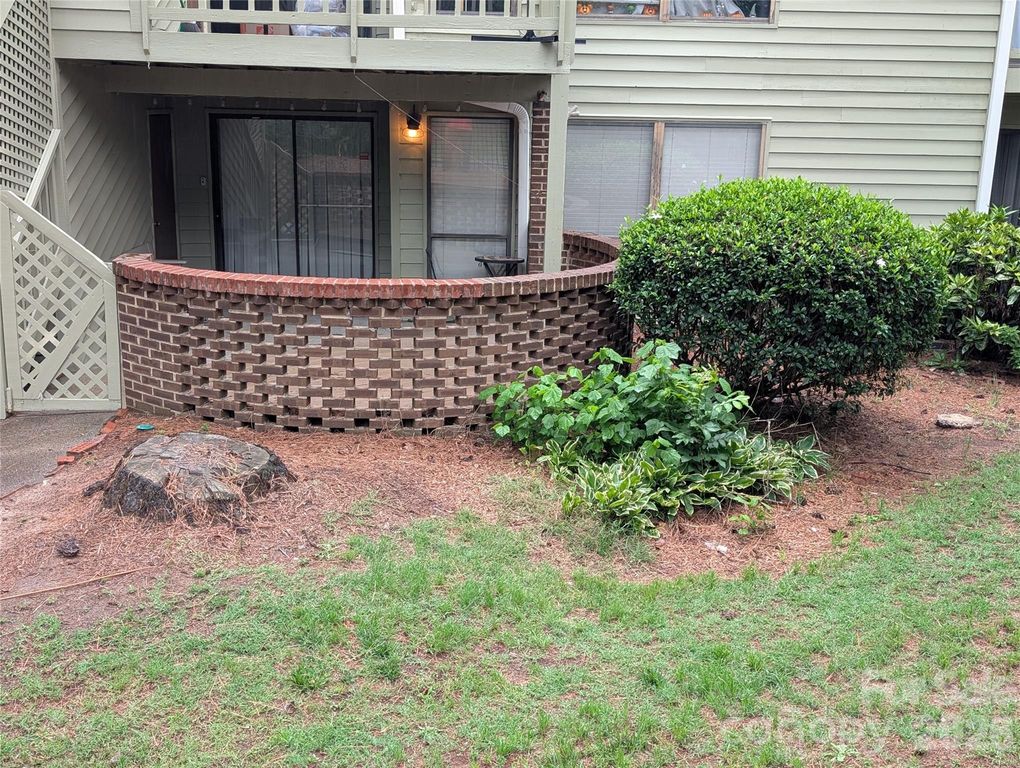 1600 Sharon Road, Charlotte, NC 28210