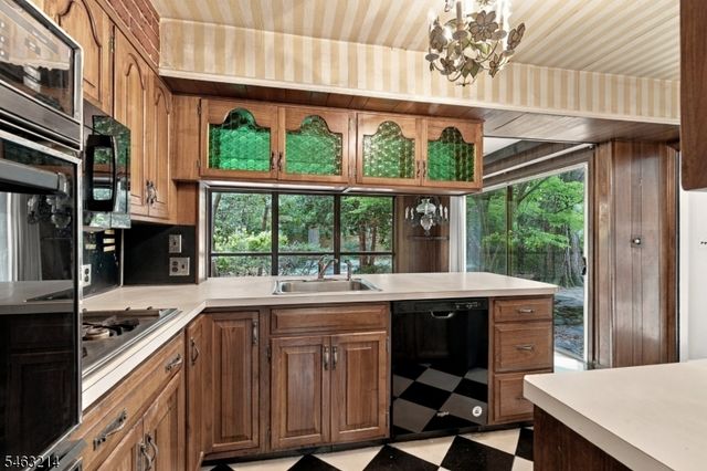 135 Voorhis Ave, River Edge Boro, NJ 07661