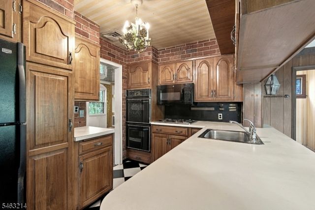 135 Voorhis Ave, River Edge Boro, NJ 07661