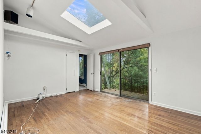 135 Voorhis Ave, River Edge Boro, NJ 07661