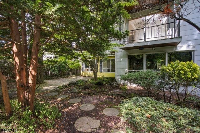 135 Voorhis Ave, River Edge Boro, NJ 07661