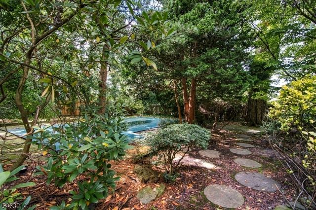 135 Voorhis Ave, River Edge Boro, NJ 07661
