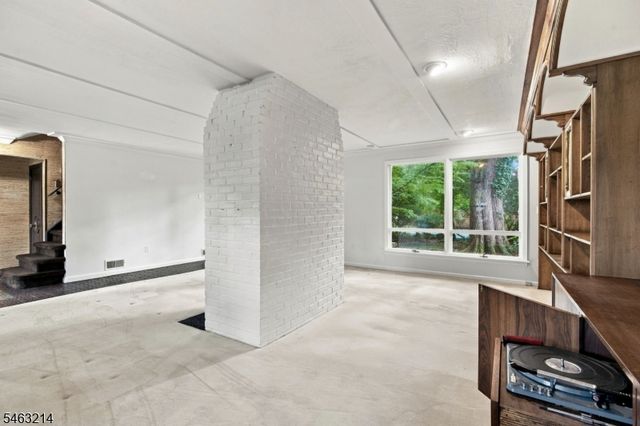 135 Voorhis Ave, River Edge Boro, NJ 07661