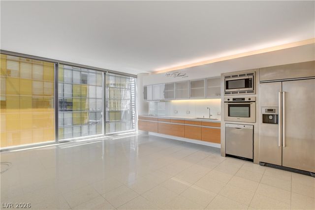 3722 Las Vegas Boulevard 1110, Las Vegas, NV 89158