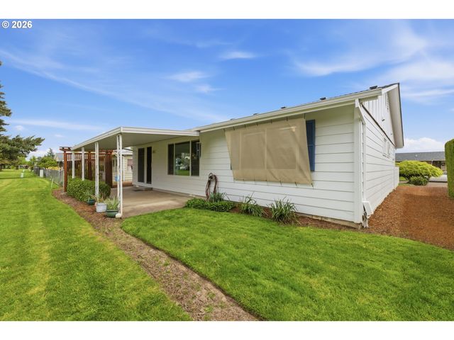 401 S CASCADE Dr, Woodburn, OR 97071