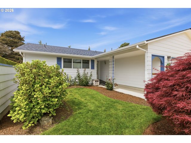 401 S CASCADE Dr, Woodburn, OR 97071