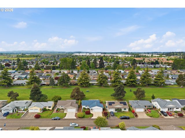 401 S CASCADE Dr, Woodburn, OR 97071