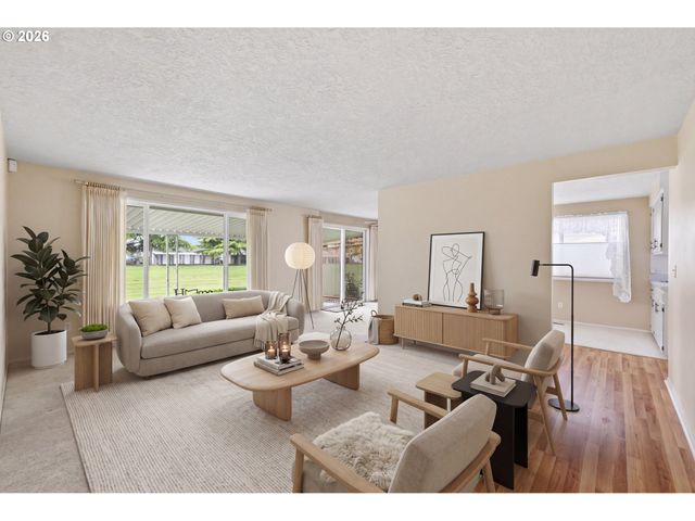 401 S CASCADE Dr, Woodburn, OR 97071