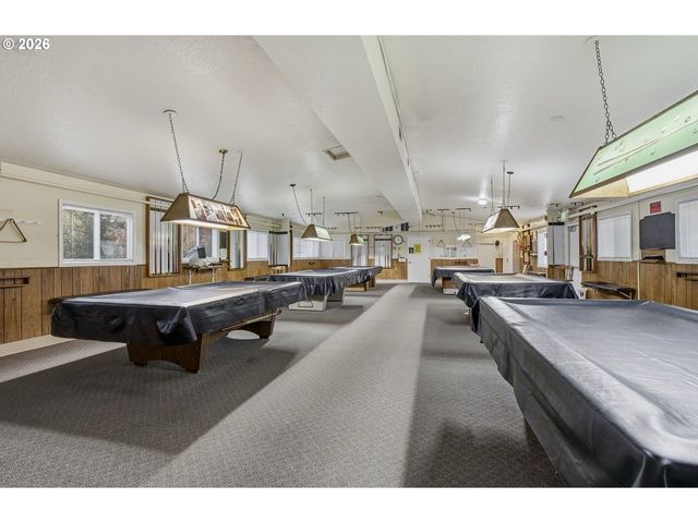 401 S CASCADE Dr, Woodburn, OR 97071