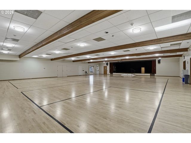 401 S CASCADE Dr, Woodburn, OR 97071