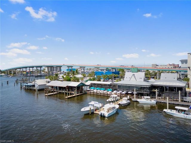 870 Oak ST, Fort Myers Beach, FL 33931