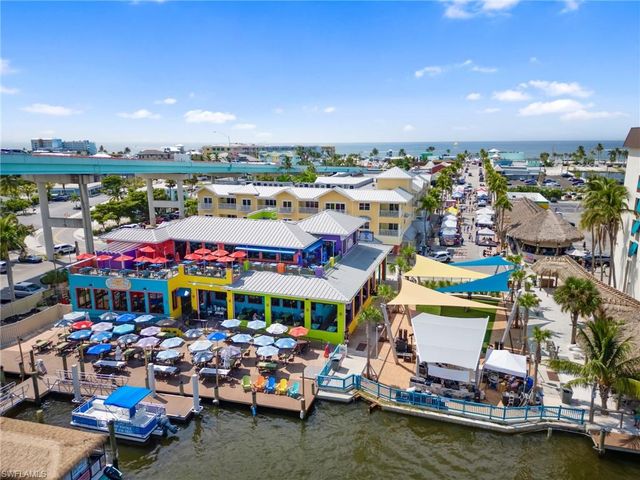 870 Oak ST, Fort Myers Beach, FL 33931