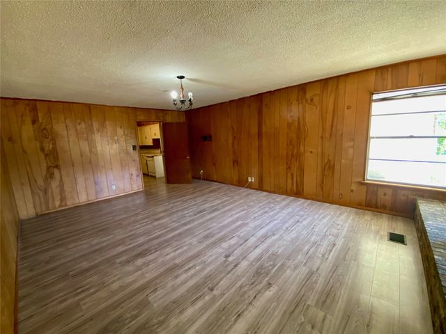 800 Carver Street, Whitesboro, TX 76273