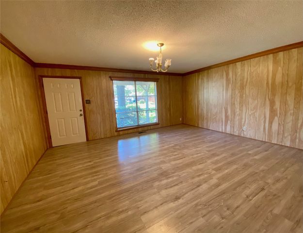 800 Carver Street, Whitesboro, TX 76273