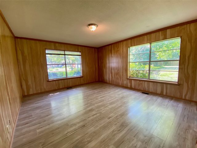 800 Carver Street, Whitesboro, TX 76273